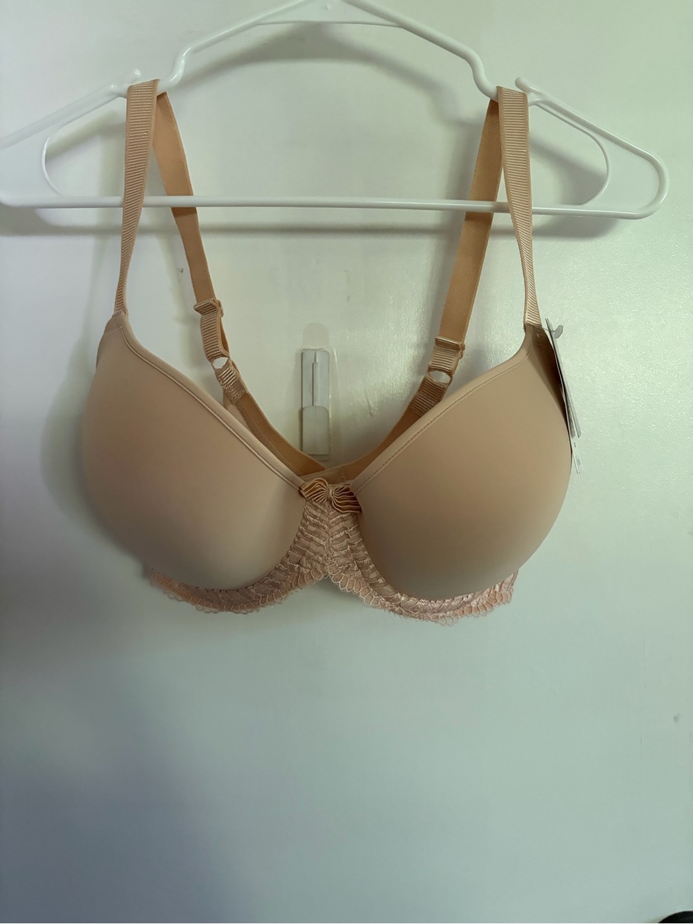 Wacoal Nude Light Beige Lace-Trim T-Shirt Bra